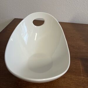 Palm Restaurant White Porcelain Serving Bowl – 10″ Wide – Chip on Base